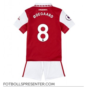 Arsenal Martin Odegaard #8 Hemmatröja Barn 2022-23 Kortärmad (+ korta byxor)